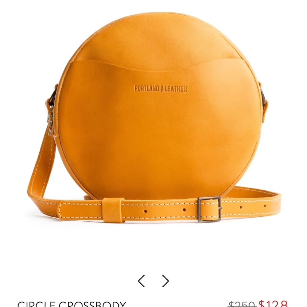 NWOT Portland Leather Circle crossbody purse. Sunflower color